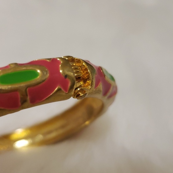 Vibrant pink/green enamel bracelet - Picture 4 of 4